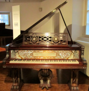 Stuttgart Fruchtkasten Jugendstil-Flügel